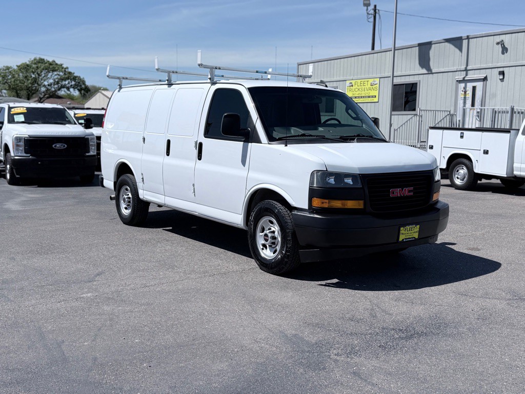 2020 GMC Savana Image 3