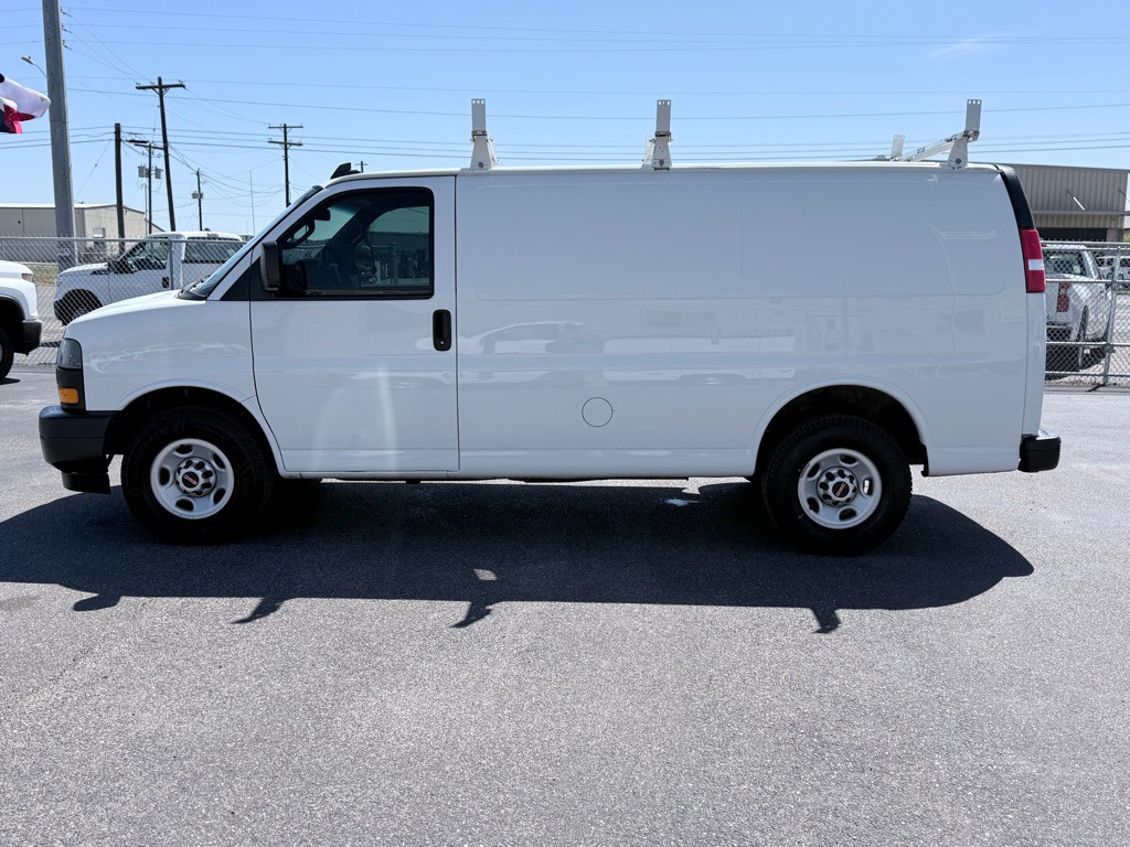 2020 GMC Savana Image 8