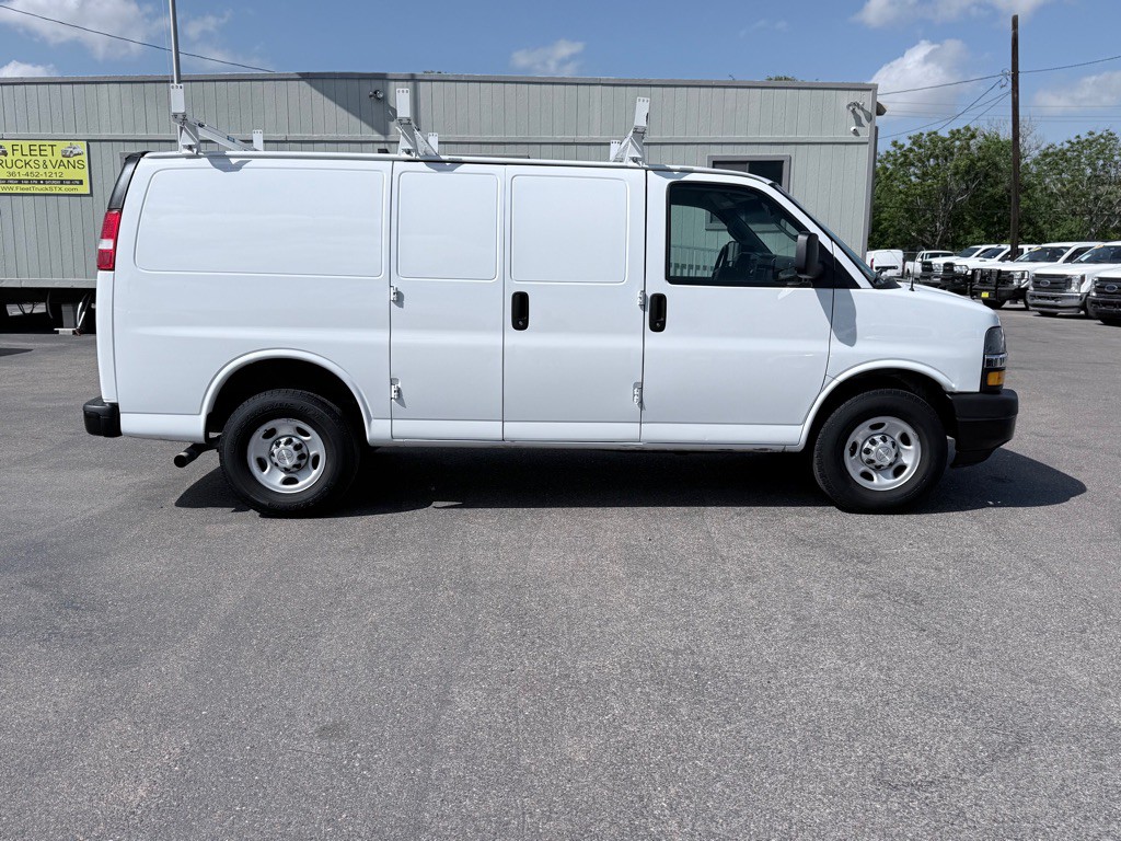 2019 Chevrolet Express Image 4