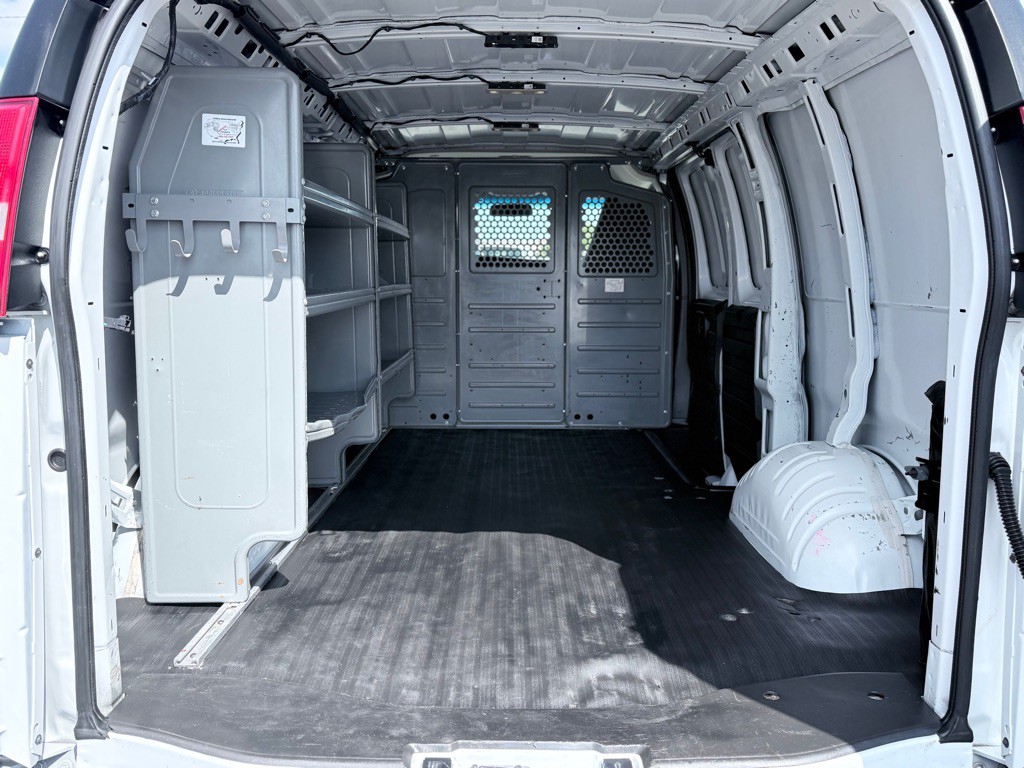 2019 Chevrolet Express Image 10