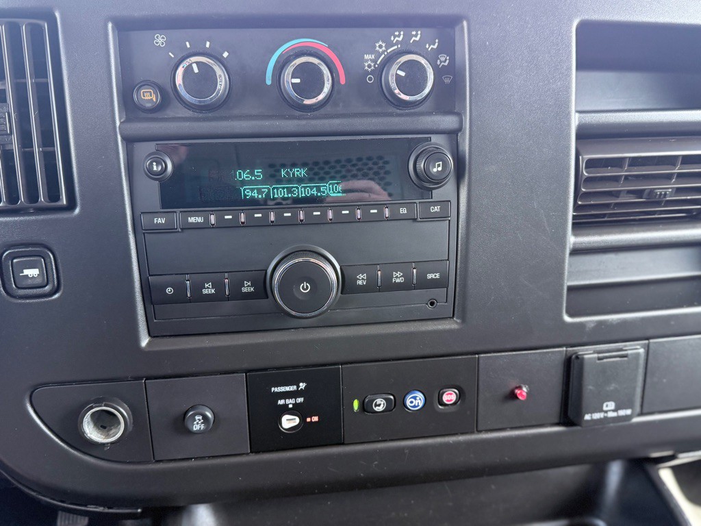 2019 Chevrolet Express Image 13