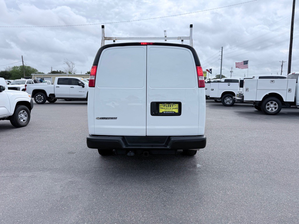 2021 Chevrolet Express Image 6