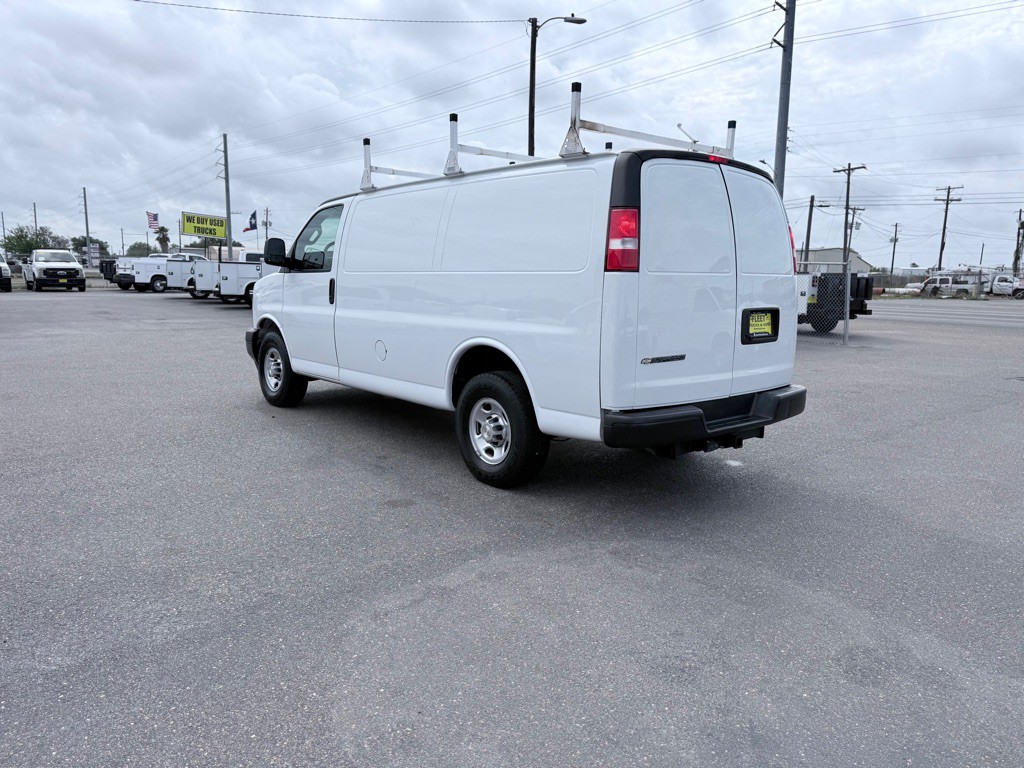 2021 Chevrolet Express Image 7