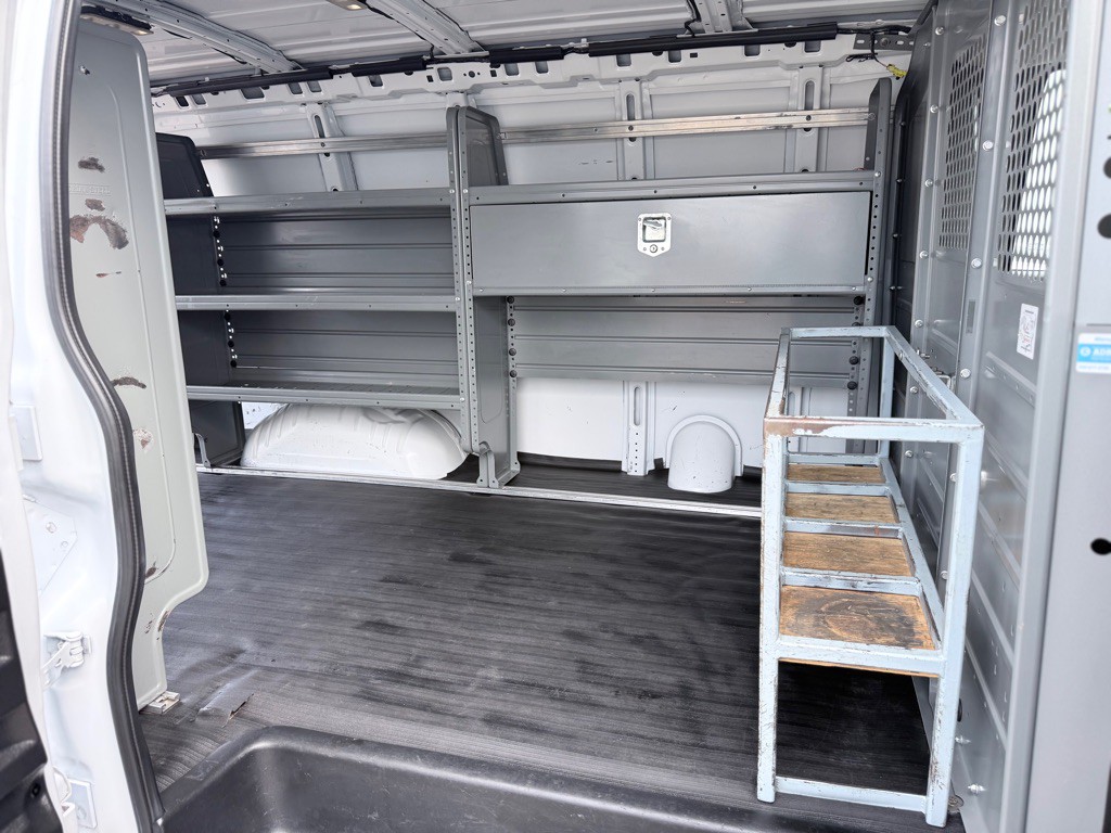 2021 Chevrolet Express Image 13