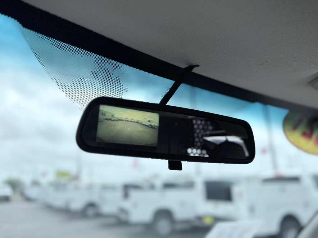 2021 Chevrolet Express Image 16