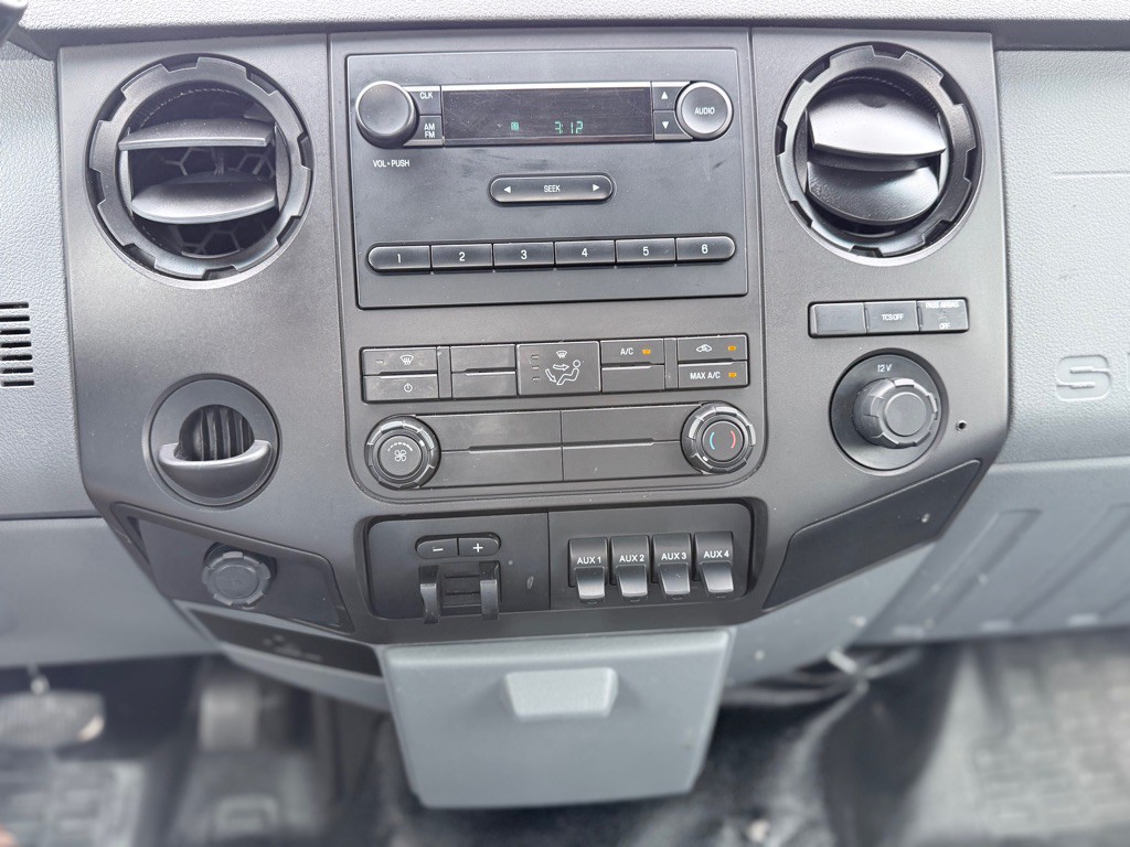 2016 Ford F-350 Image 16
