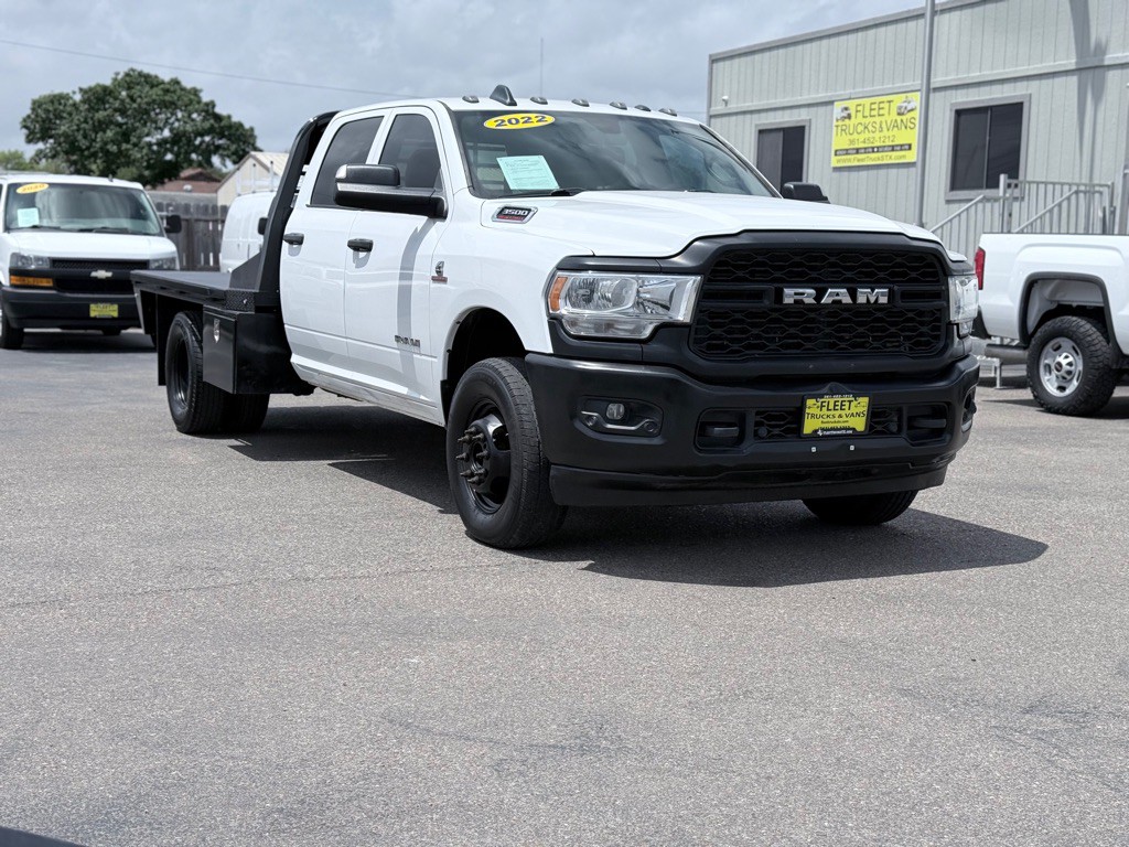 2022 RAM 3500 Image 3