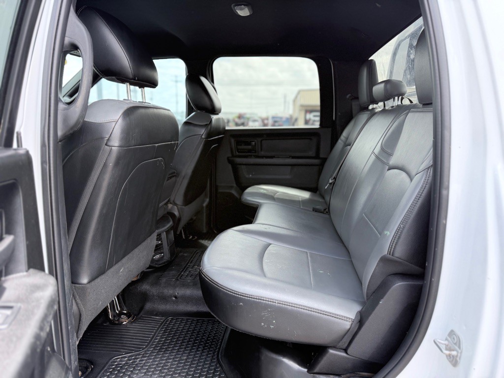 2022 RAM 3500 Image 10