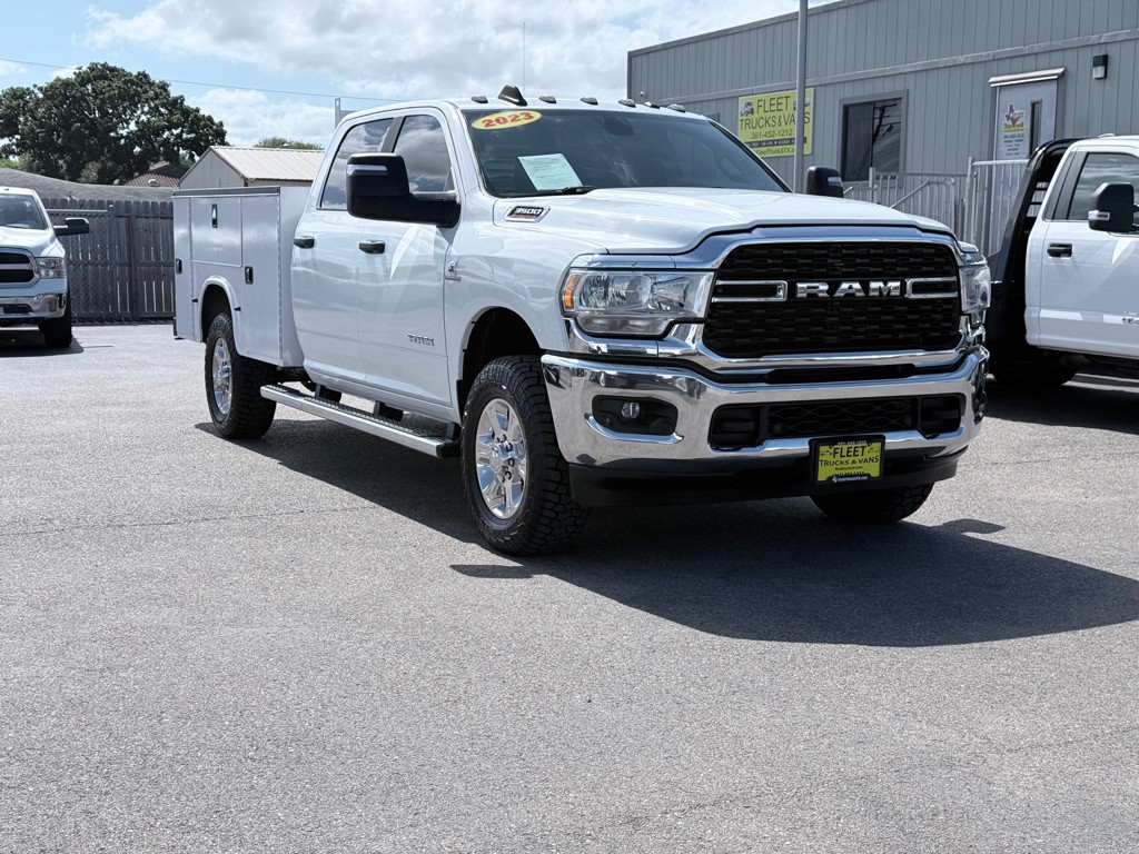 2023 RAM 3500 Image 3