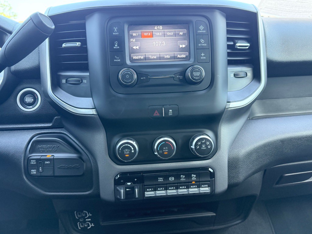 2023 RAM 3500 Image 16