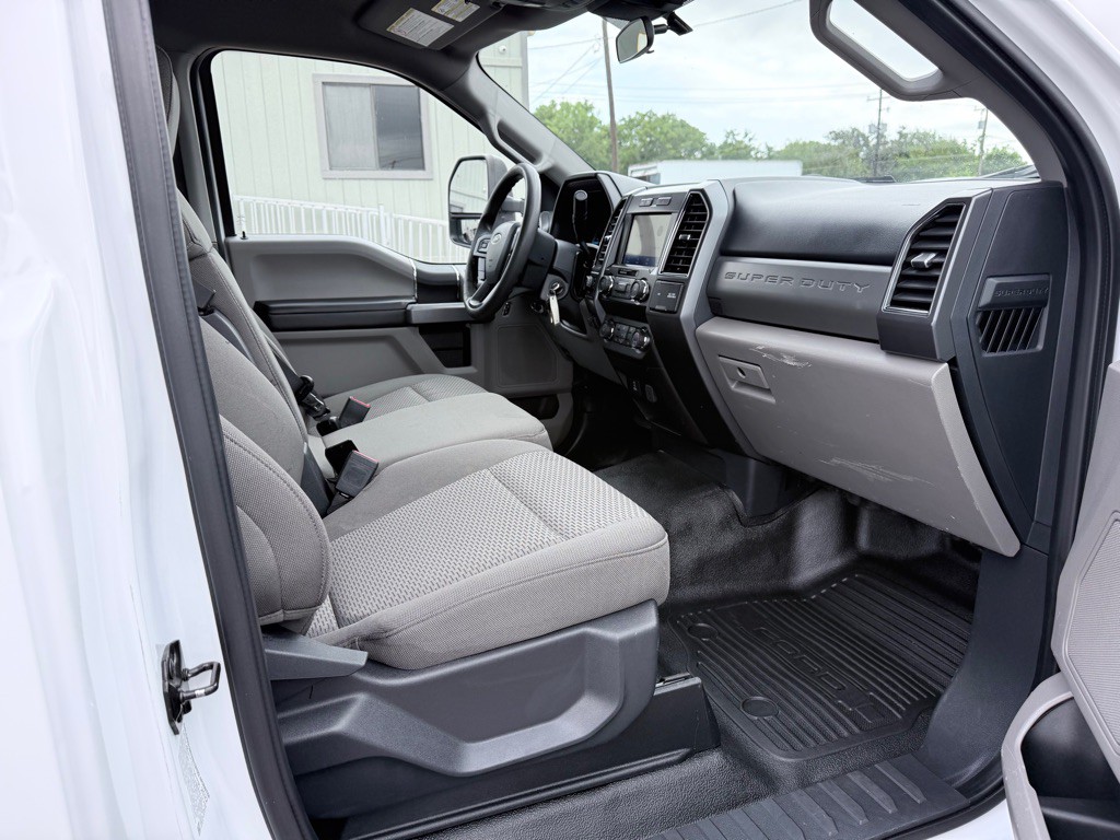 2022 Ford F-350 Image 13