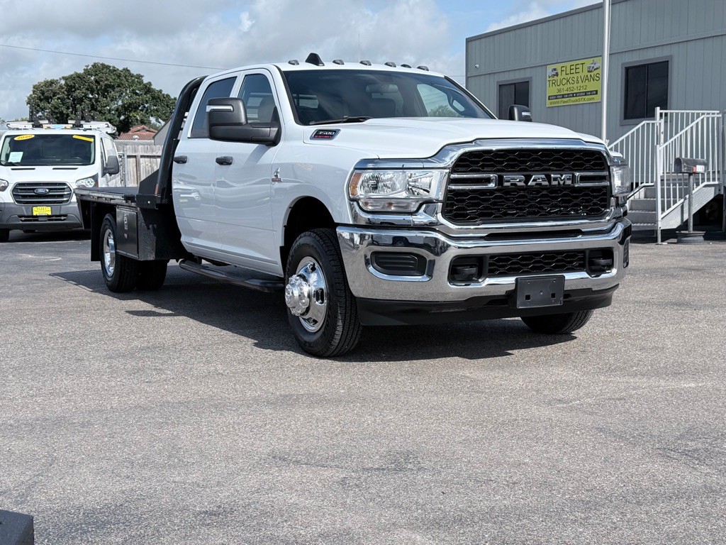 2024 RAM 3500 Image 3
