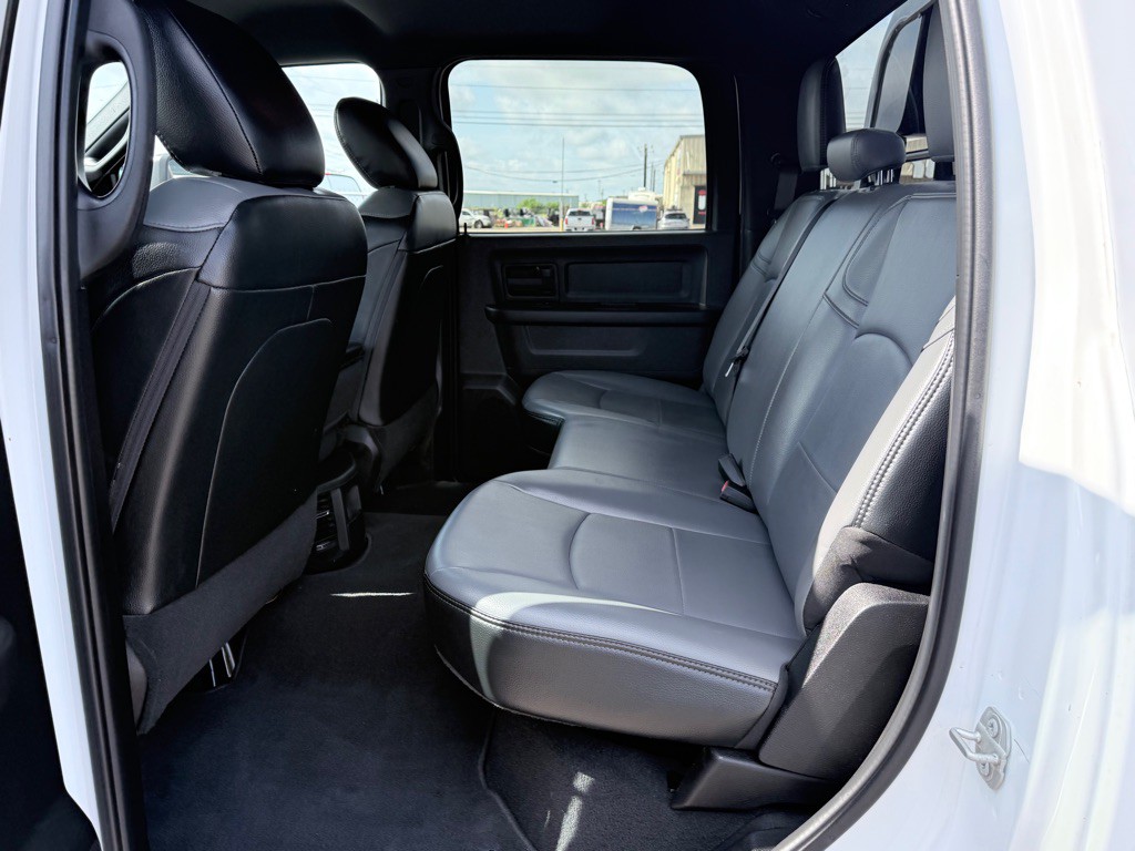 2024 RAM 3500 Image 9