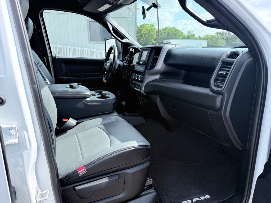 2024 RAM 3500 Image 10