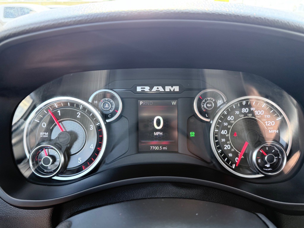 2024 RAM 3500 Image 15