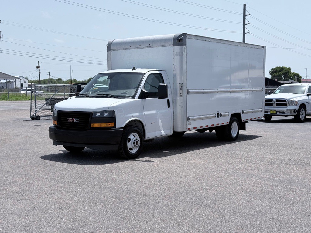 2021 GMC Savana Image 1