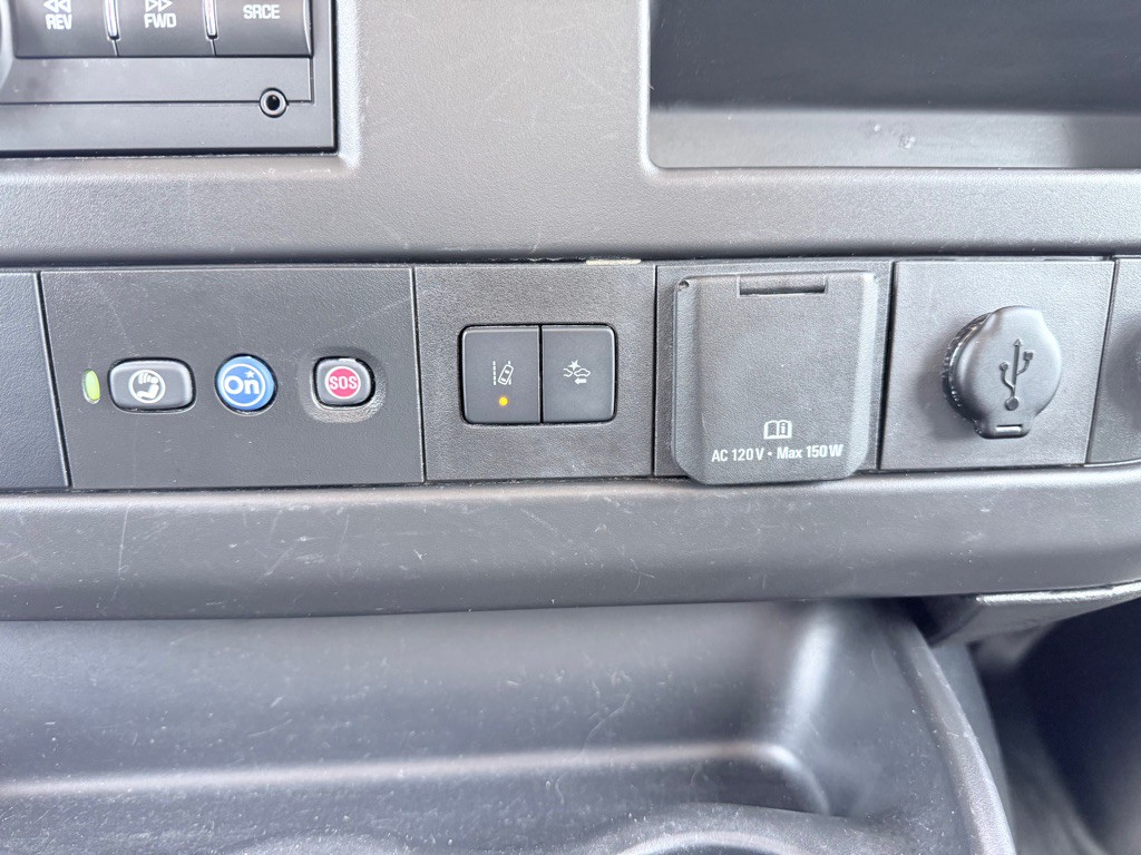 2021 GMC Savana Image 18