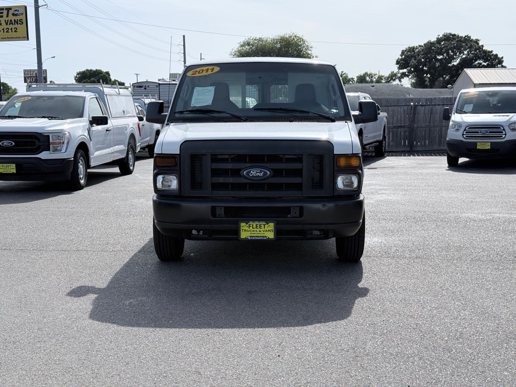 2011 Ford Econoline Image 2