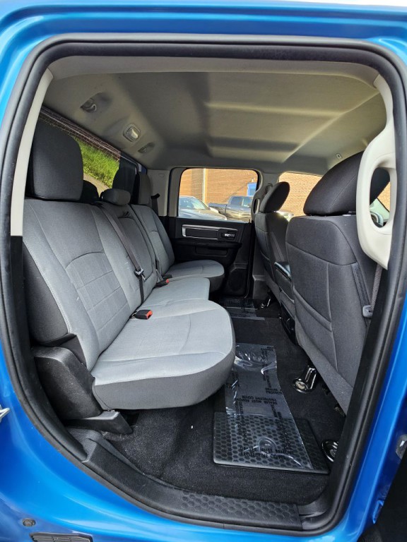 2021 RAM 1500 Image 9