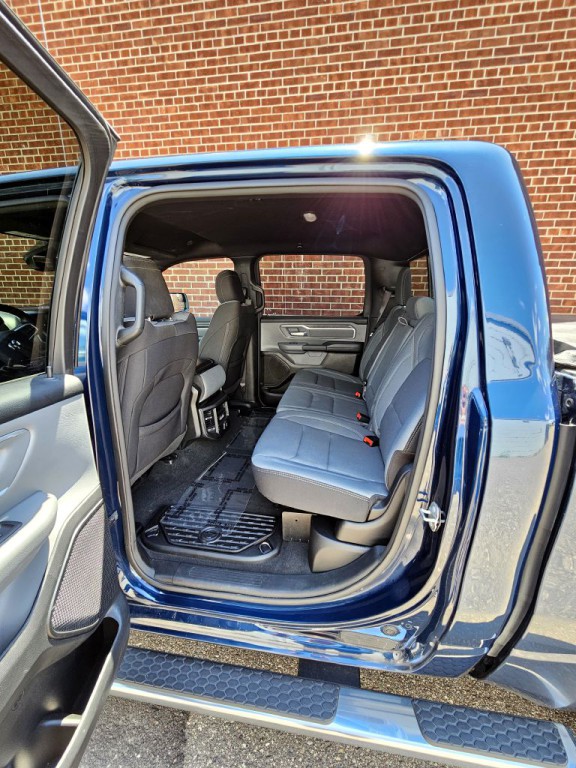 2022 RAM 1500 Image 9