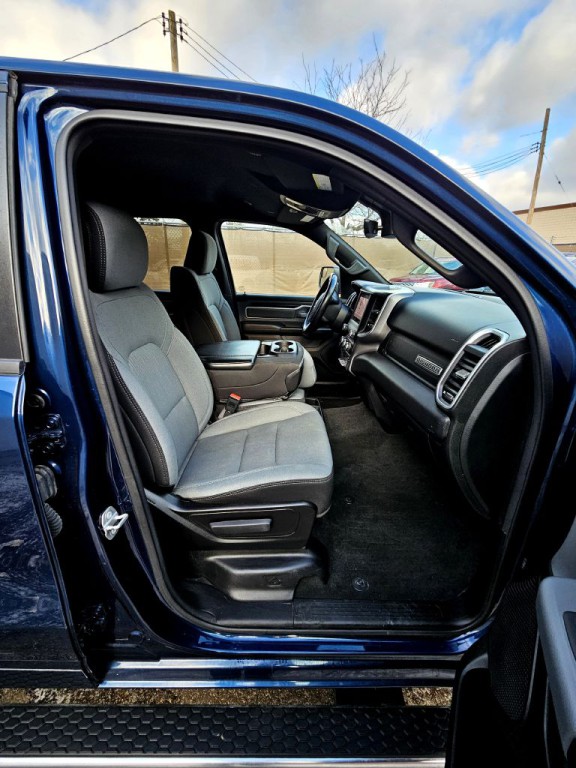 2022 RAM 1500 Image 9