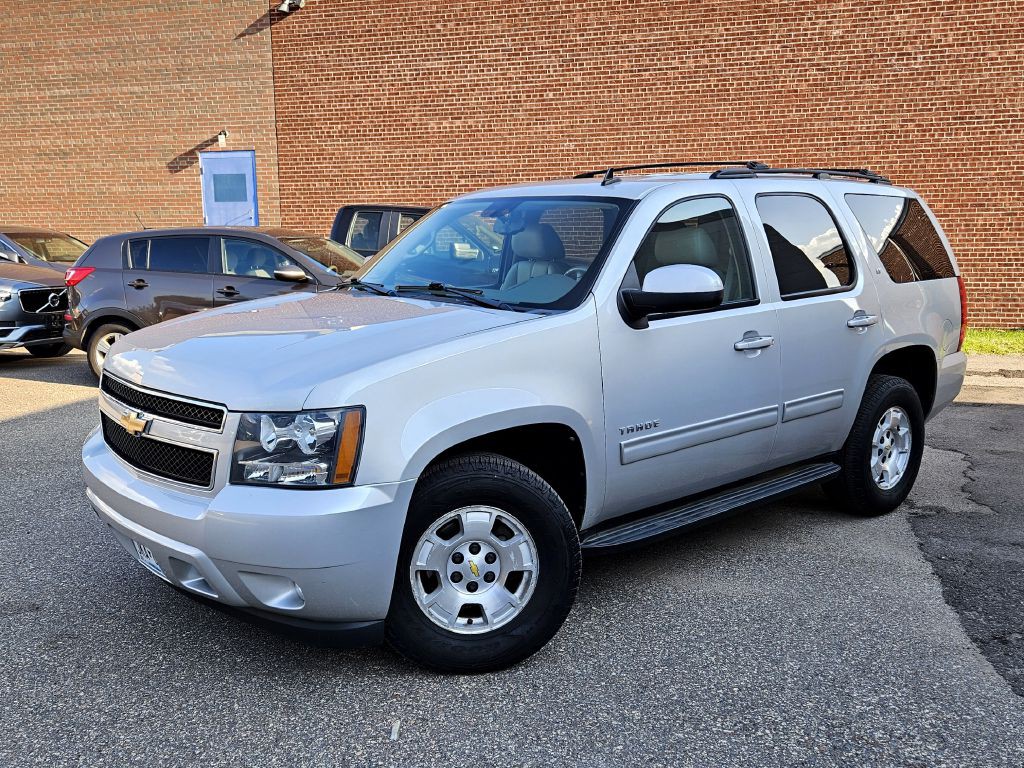2011 Chevrolet Tahoe Image 3