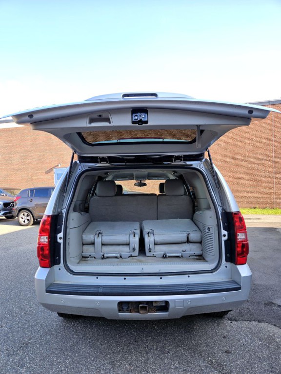 2011 Chevrolet Tahoe Image 7