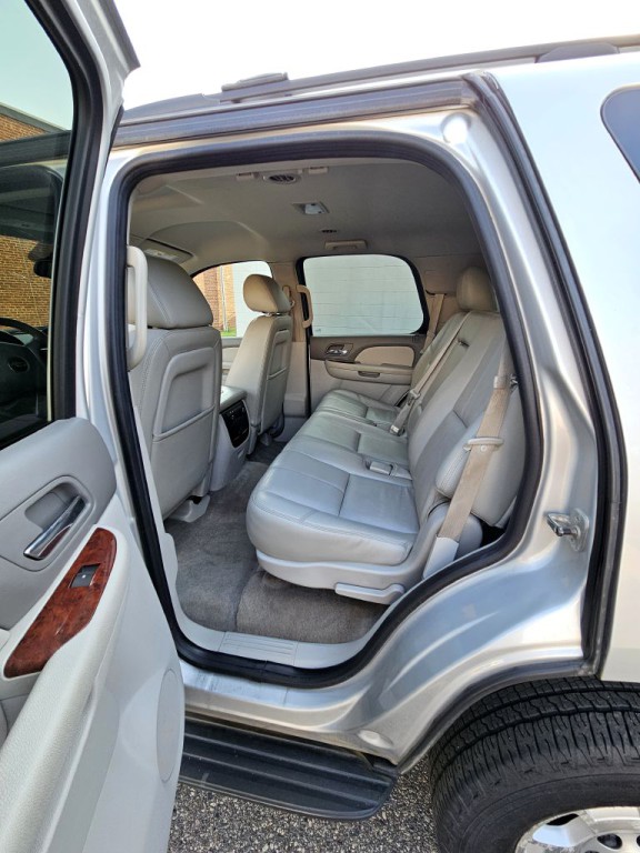 2011 Chevrolet Tahoe Image 9