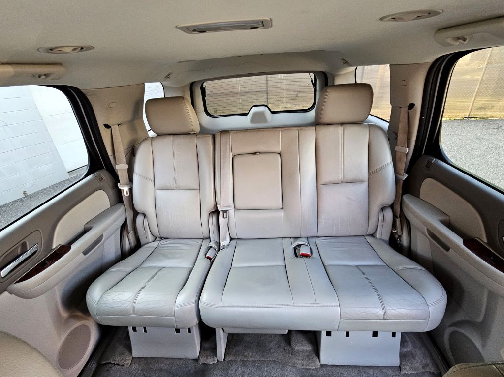 2011 Chevrolet Tahoe Image 12