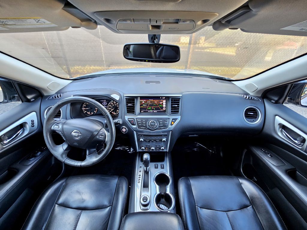 2017 Nissan Pathfinder Image 13