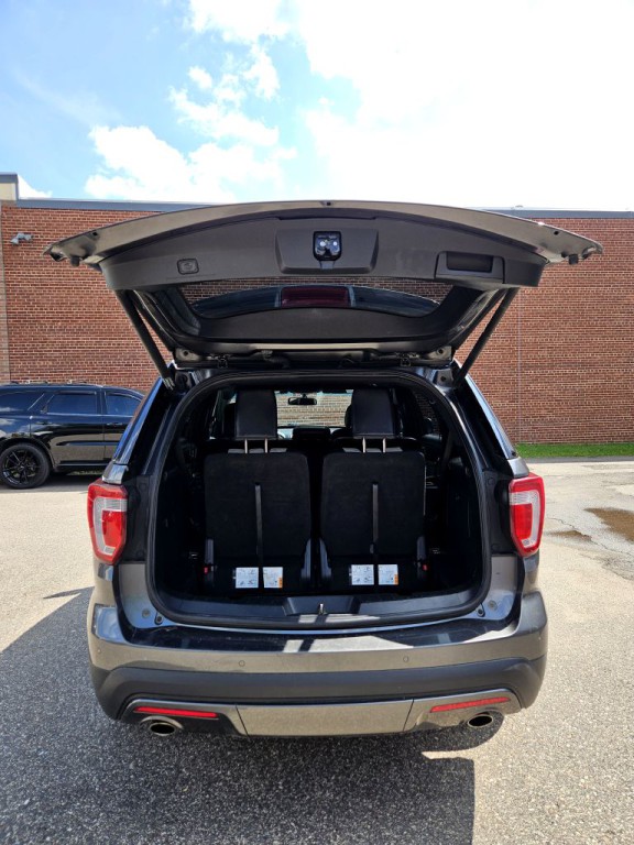 2017 Ford Explorer Image 7