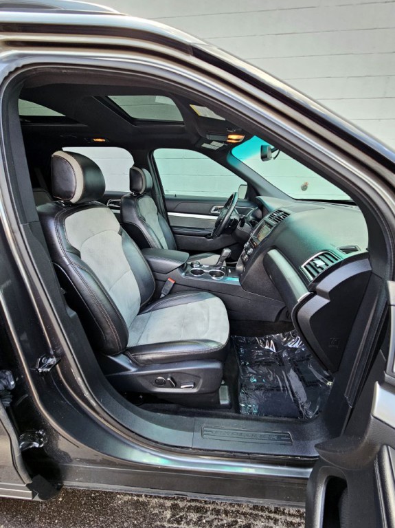 2017 Ford Explorer Image 10