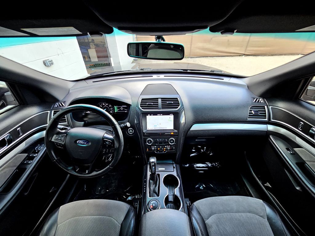 2017 Ford Explorer Image 13