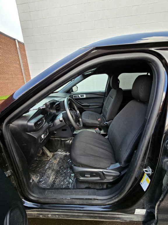 2021 Ford Explorer Image 8