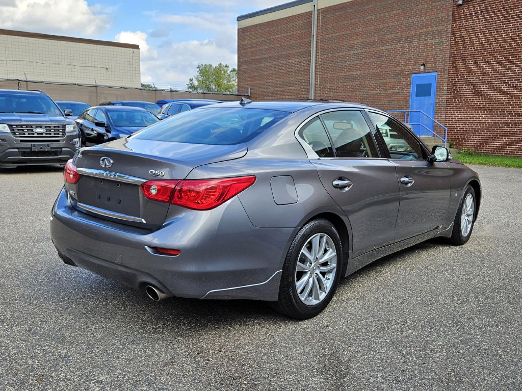2015 INFINITI Q50 Image 2