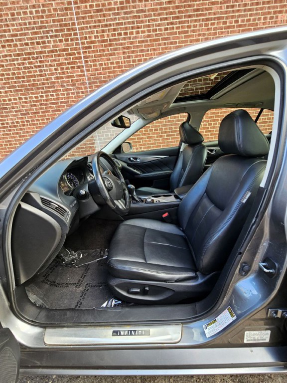 2015 INFINITI Q50 Image 8