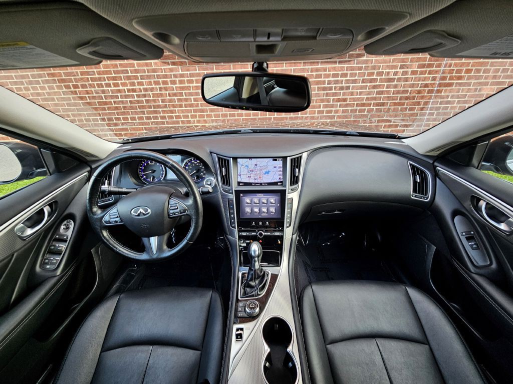 2015 INFINITI Q50 Image 13
