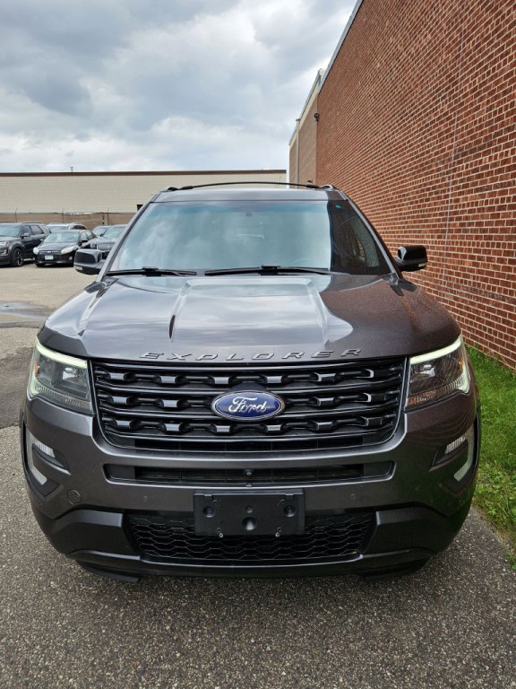 2017 Ford Explorer Image 5