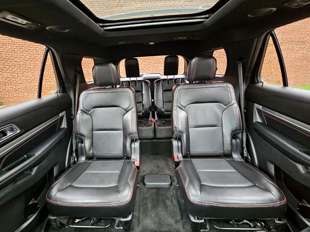 2017 Ford Explorer Image 12