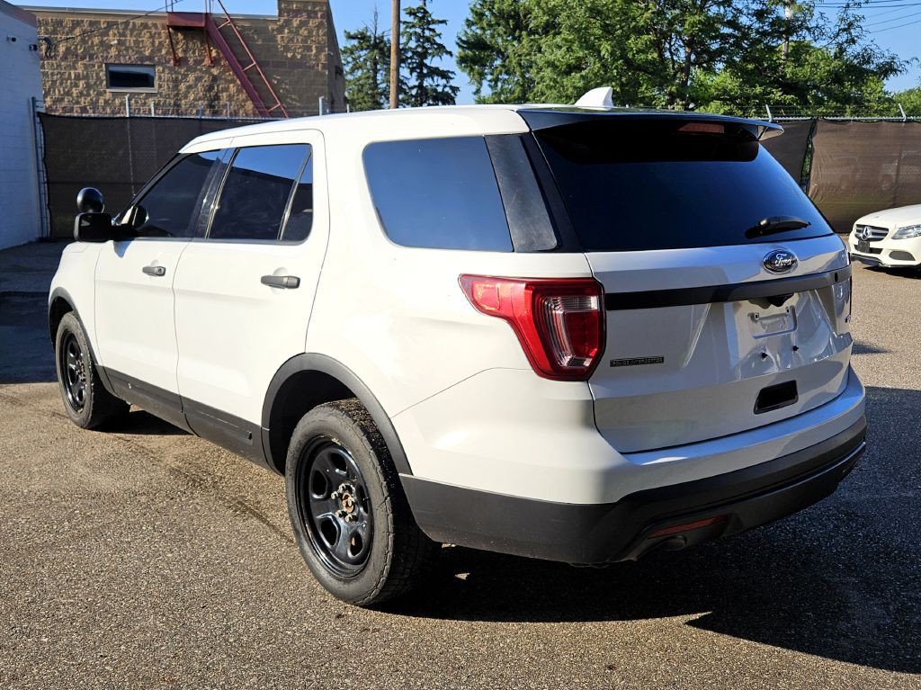 2017 Ford Explorer Image 4