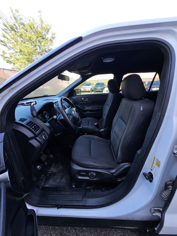 2017 Ford Explorer Image 8