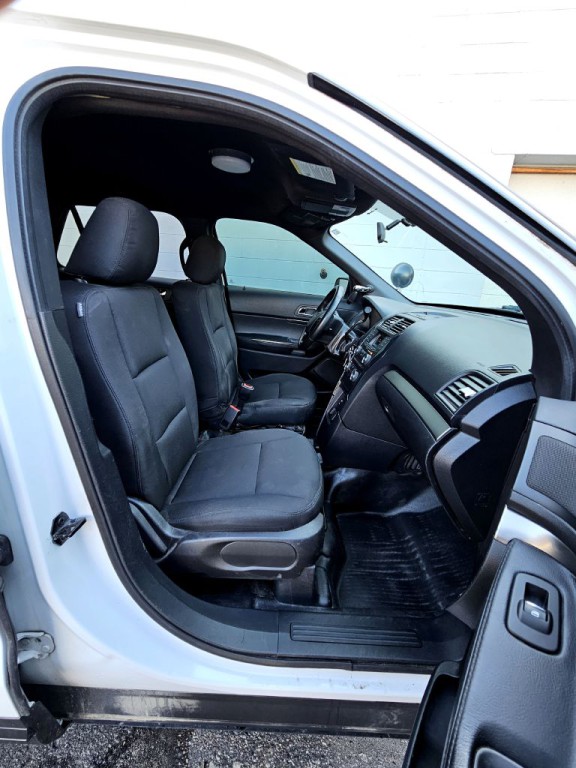 2017 Ford Explorer Image 10