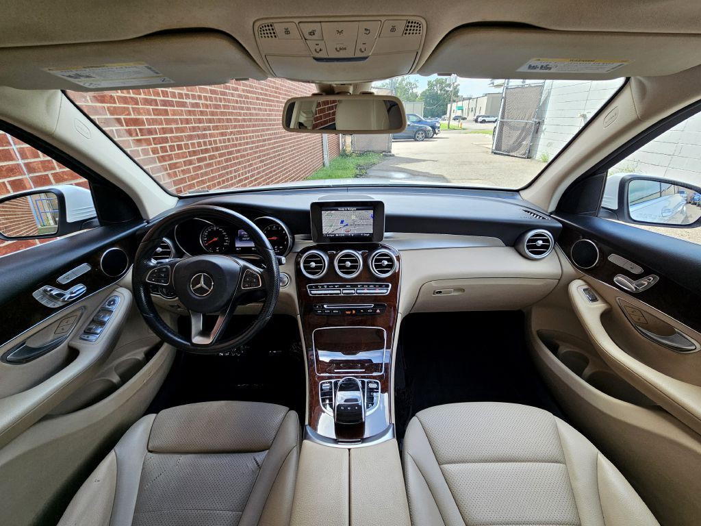 2017 Mercedes-Benz GLC-Class Image 13