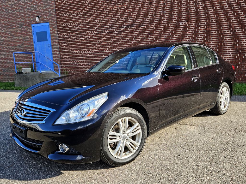 2012 INFINITI G37 Image 3