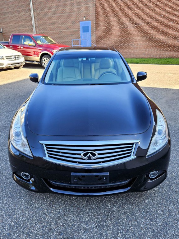2012 INFINITI G37 Image 5