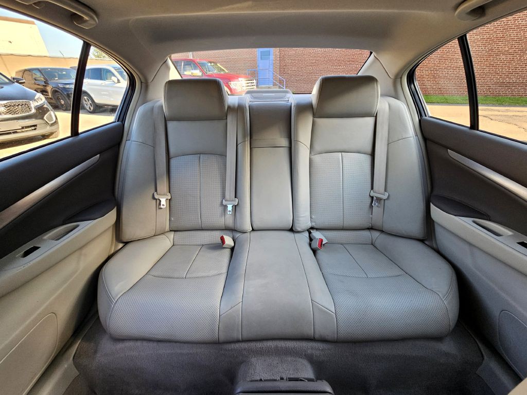 2012 INFINITI G37 Image 12