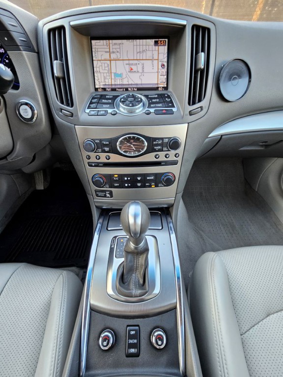 2012 INFINITI G37 Image 14