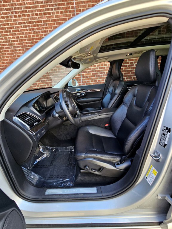 2017 Volvo XC90 Image 8