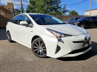 Image for 2017 Toyota Prius Three ID: 6799783