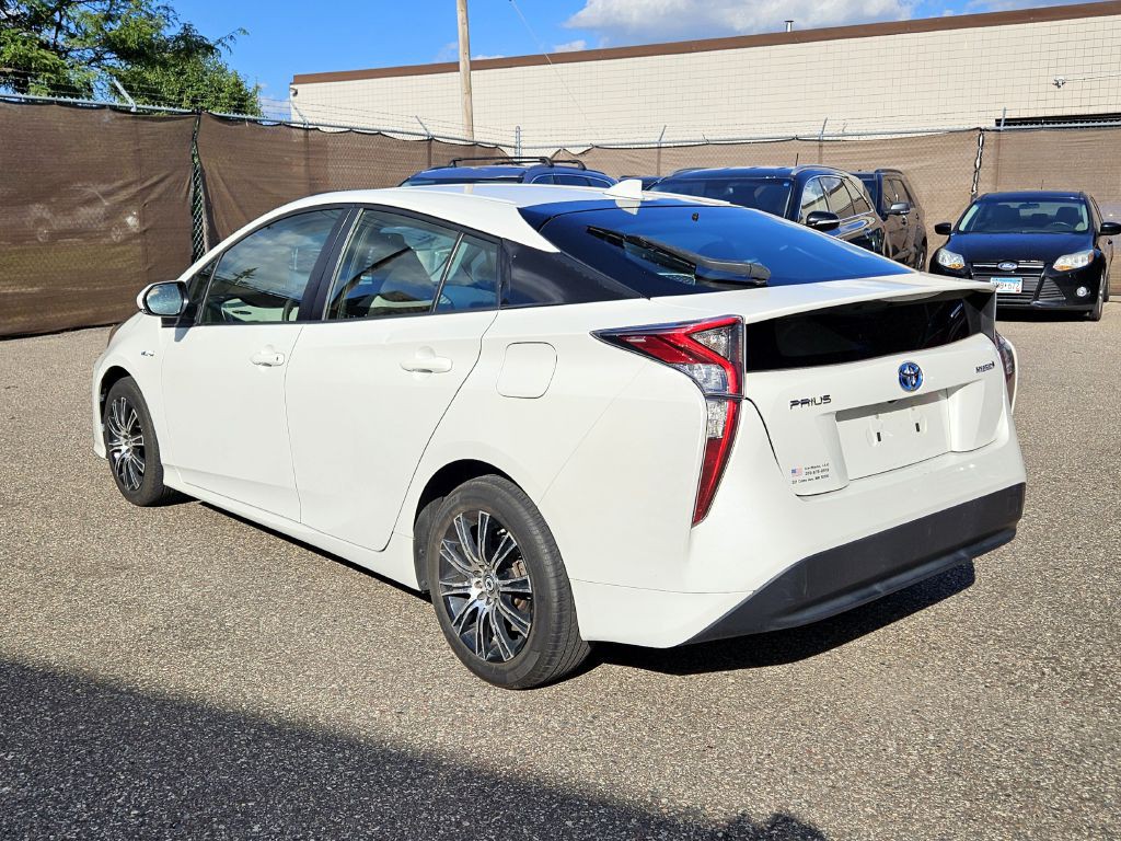 2017 Toyota Prius Image 4